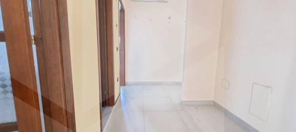 4 rooms Apartment in Naples, Italy No. 17482 11