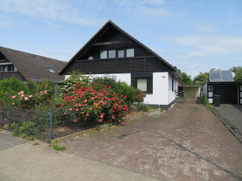 Дом с 6 комнатами в Херфорд, Германия № 259846