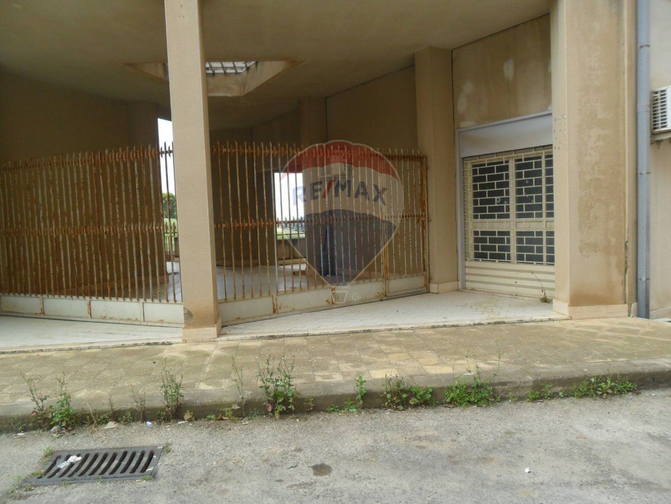 180m² Commercial property in Caltanissetta, Italy No. 336010