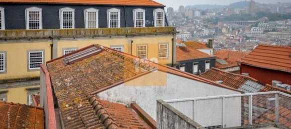  Building in Porto, Portugal No. 109966 2