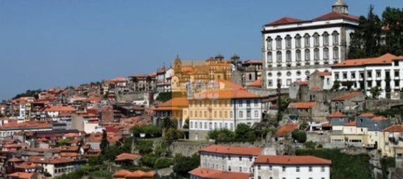  Building in Porto, Portugal No. 109966 16