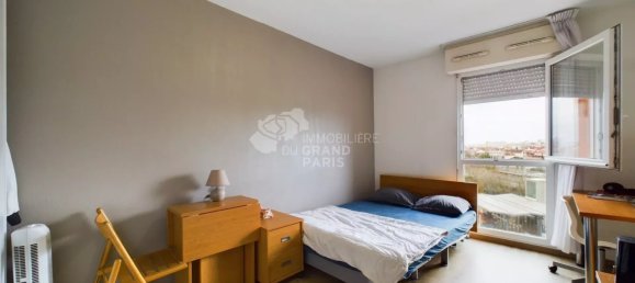 Studio in Vitry-sur-Seine, France No. 183502 3