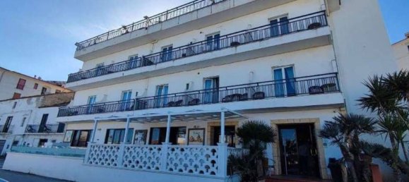 Propiedad comercial en Rodi Garganico, Italy 977 m² No. 291478 7