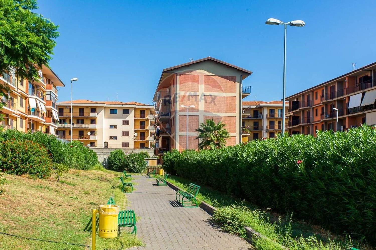 9 chambres Appartement à Acireale, Italy No. 384804