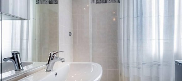 3 rooms Apartment in Rome, Italy No. 32912 17