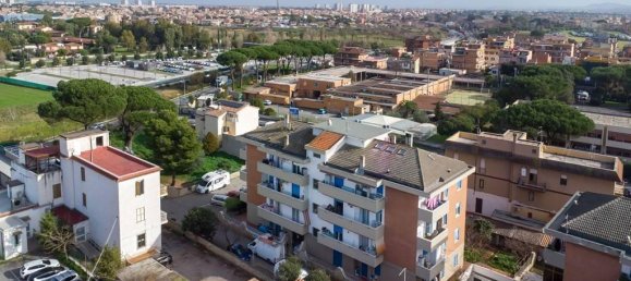 3 rooms Apartment in Rome, Italy No. 32912 2