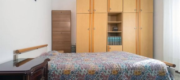 3 rooms Apartment in Rome, Italy No. 32912 27