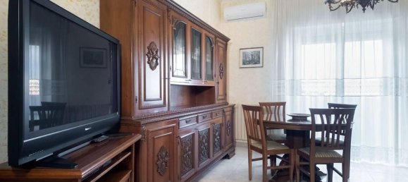 3 rooms Apartment in Rome, Italy No. 32912 10