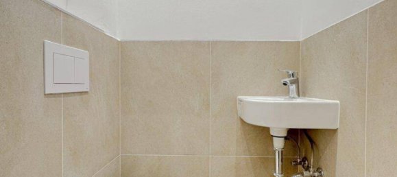 Studio in Rudolfsheim-Funfhaus, Austria No. 183472 6