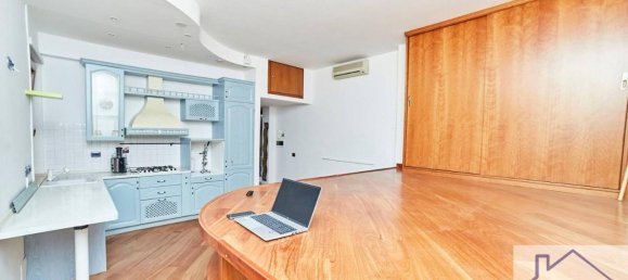 Estudio en Rome, Italy No. 40230 9