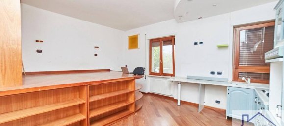Estudio en Rome, Italy No. 40230 22