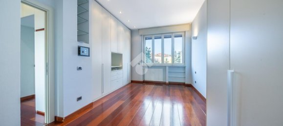 4غرفة شقة في Parma, Italy رقم 136039 24