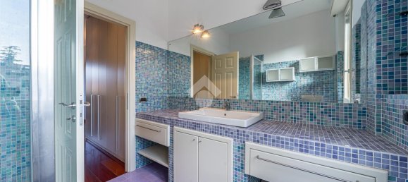 4غرفة شقة في Parma, Italy رقم 136039 23