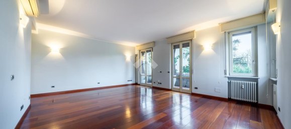 4غرفة شقة في Parma, Italy رقم 136039 6