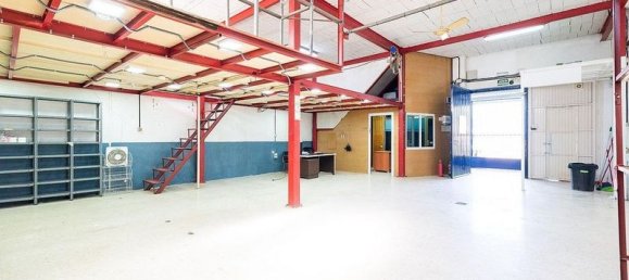 121m² Commercial property in Guevejar, Spain No. 180119 9