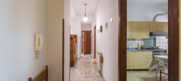 6 rooms Apartment in Messina, Italy No. 49909 12