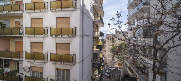 6 rooms Apartment in Messina, Italy No. 49909 3