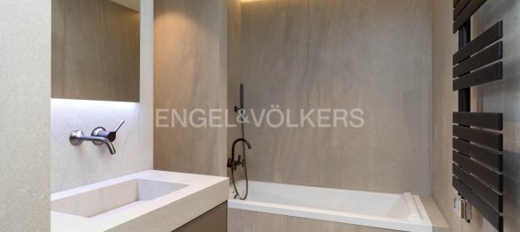 4 bedrooms Apartment in Ciutat Vella, Spain No. 104013 18