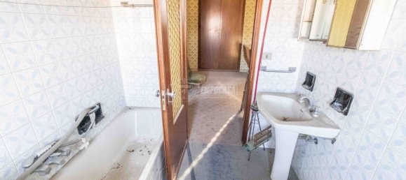 10-Zimmer Haus in Pezzana, Italy, Nr. 78043 28