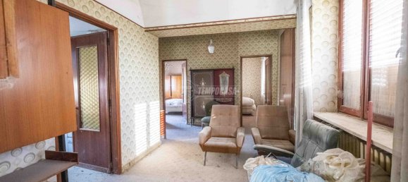 10-Zimmer Haus in Pezzana, Italy, Nr. 78043 16