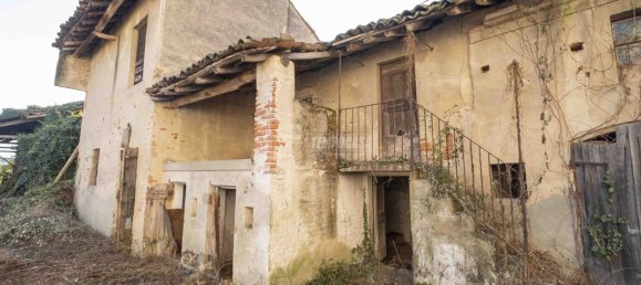 10-Zimmer Haus in Pezzana, Italy, Nr. 78043 13