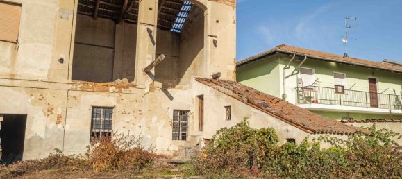 10-Zimmer Haus in Pezzana, Italy, Nr. 78043 27