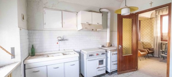 10-Zimmer Haus in Pezzana, Italy, Nr. 78043 6