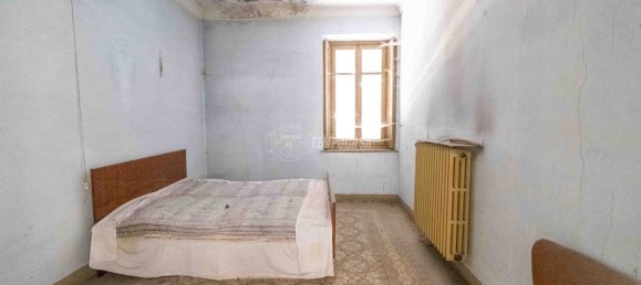 10-Zimmer Haus in Pezzana, Italy, Nr. 78043 21