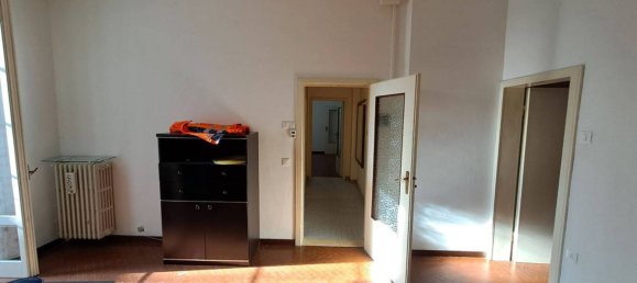 4 bedrooms Apartment in Faenza, Italy No. 330668 8