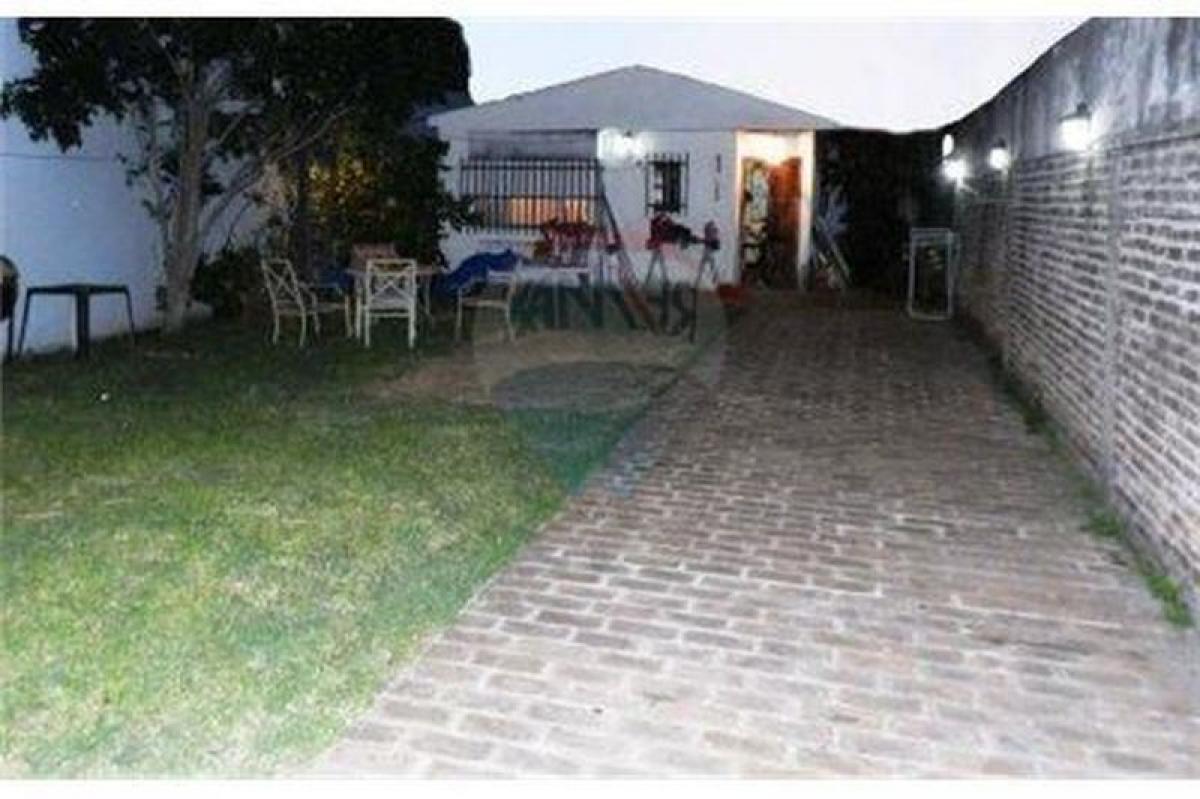 Terreno de 2 dormitorios en Bermúdez, Argentina No. 119378