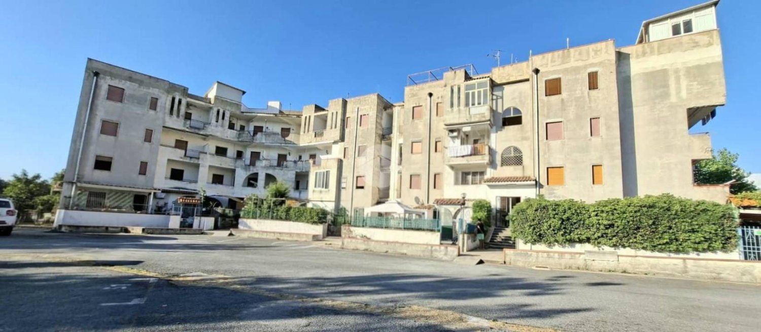 2 bedrooms Apartment in Scalea, Italy No. 339342