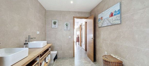 4 bedrooms Townhouse in Estepona, Spain No. 81241 16