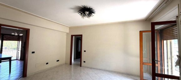 2 bedrooms Apartment in Quarto, Italy No. 381305 3