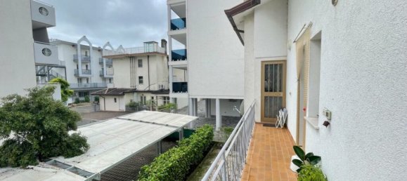 1 Schlafzimmer Wohnung in Udine, Italy, Nr. 321071 2