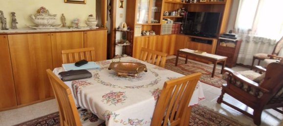 4 bedrooms House in Venice, Italy No. 335229 8