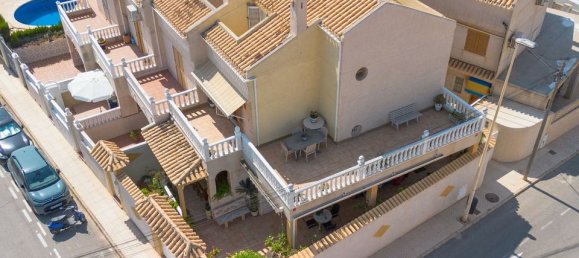 4 bedrooms Townhouse in Torrevieja, Spain No. 176499 3