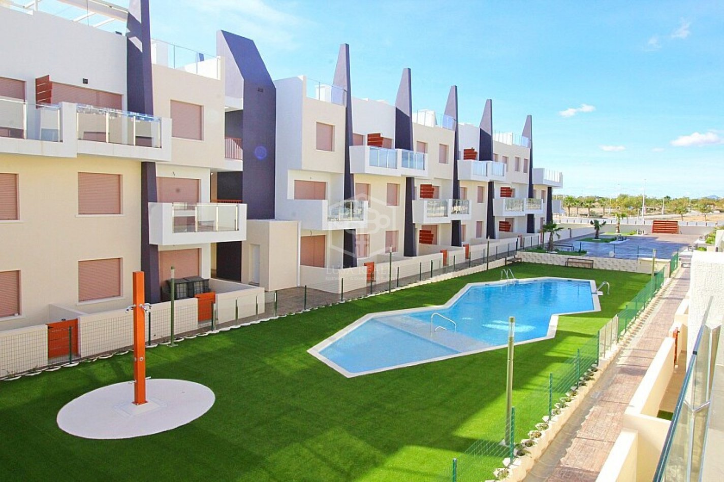 Apartamento de 2 dormitorios en Torre de la Horadada, Spain No. 21775