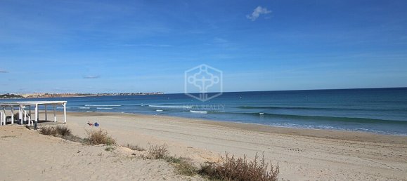 Apartamento de 2 dormitorios en Torre de la Horadada, Spain No. 21775 4