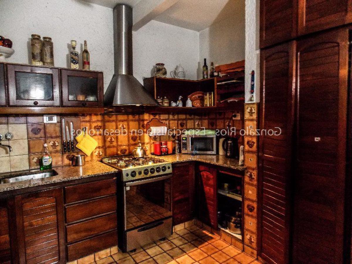 4 bedrooms House in Cordoba, Argentina No. 836