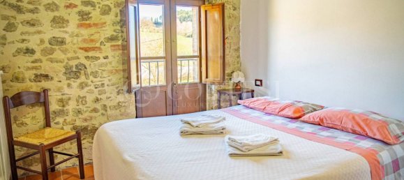 5 rooms Commercial property in Montone, Italy No. 277169 13