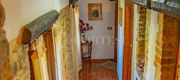 5 rooms Commercial property in Montone, Italy No. 277169 14