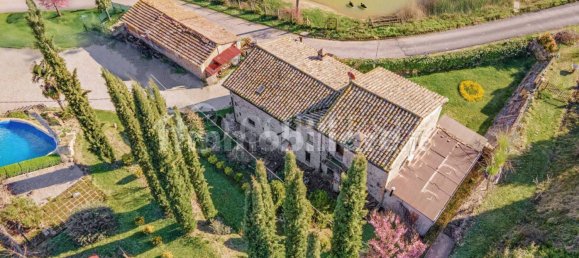 5 rooms Commercial property in Montone, Italy No. 277169 3