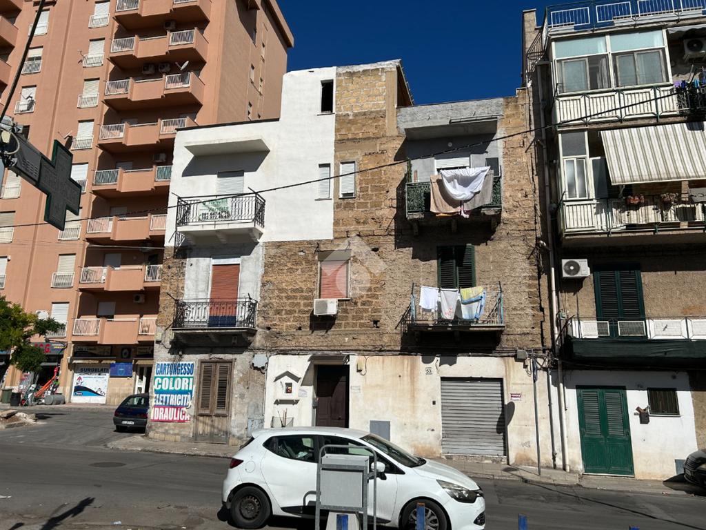 2 bedrooms Apartment in Palermo, Italy No. 356695