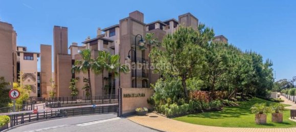 2 bedrooms Penthouse in Estepona, Spain No. 53072 18