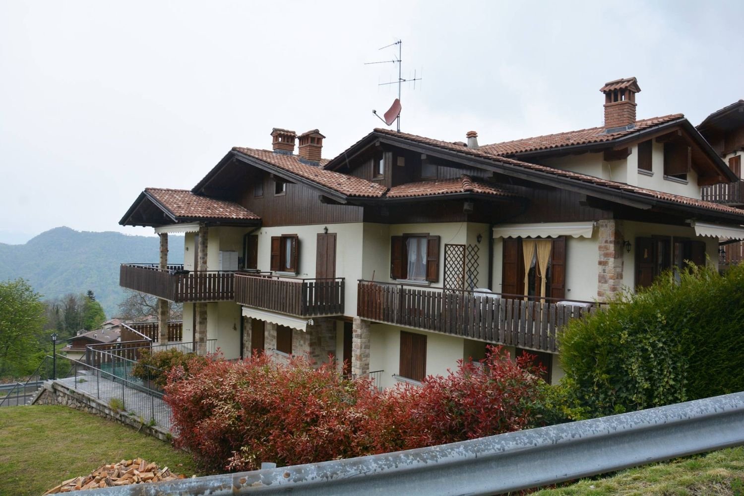 3 Schlafzimmer Wohnung in Selvino, Italy, Nr. 393293