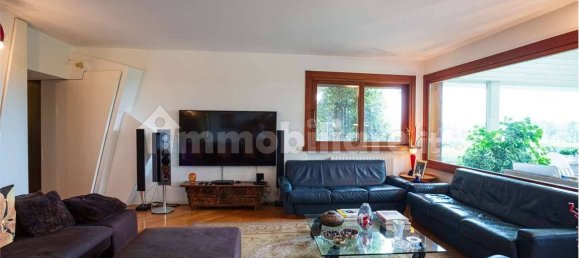 3 bedrooms Villa in Guanzate, Italy No. 7211 48