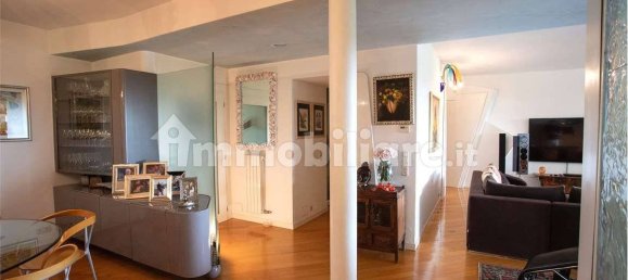 3 bedrooms Villa in Guanzate, Italy No. 7211 35