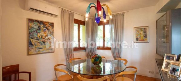 3 bedrooms Villa in Guanzate, Italy No. 7211 20