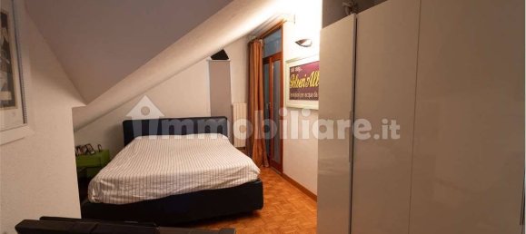 3 bedrooms Villa in Guanzate, Italy No. 7211 34