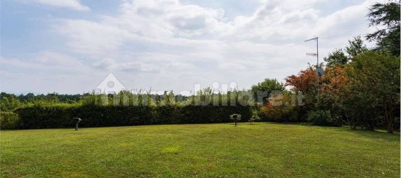 3 bedrooms Villa in Guanzate, Italy No. 7211 78